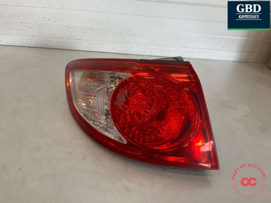 Baklykt venstre ytre til Hyundai Santa Fe, 2006-2009 (Type II, Fase 1) (92401 2B020)