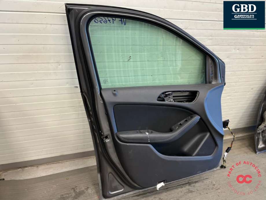 Dør venstre foran til Mercedes B-Klasse, electric drive 2014-2018 (W242) (W242) (A 246 720 01 05|)