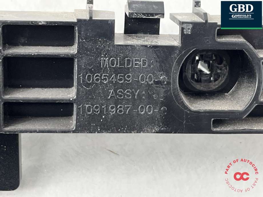 Støtfanger bak feste til Tesla Model S 2013-2016 (Fase 1) (1091987-00-C|)
