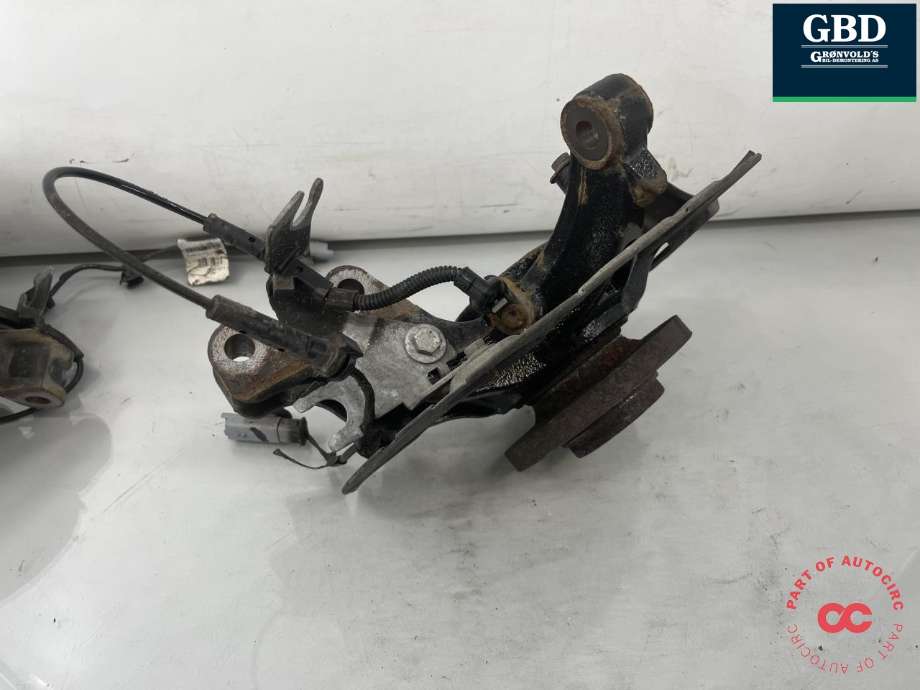 Hjulspindel venstre foran til Peugeot Partner 2019-->> (Type III)  (16 478 574 80|16 101 378 80|)
