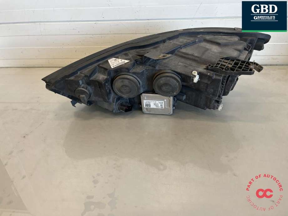 Frontlykt høyre xenon til Audi A6, Allroad 2012-2014 (Type III, Fase 1) (C7) (C7) (4G0 941 044 M|4G0 941 044 J|)