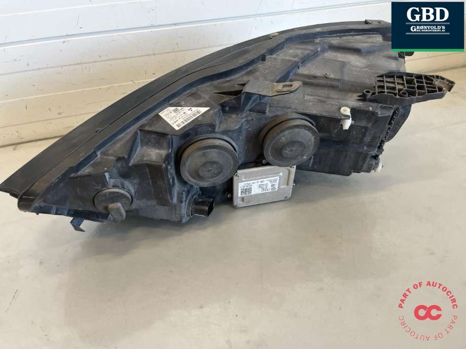 Frontlykt høyre xenon til Audi A6, Allroad 2012-2014 (Type III, Fase 1) (C7) (C7) (4G0 941 044 M|4G0 941 044 J|)
