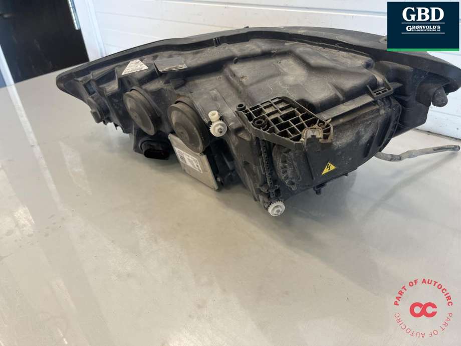Frontlykt høyre xenon til Audi A6, Allroad 2012-2014 (Type III, Fase 1) (C7) (C7) (4G0 941 044 M|4G0 941 044 J|)