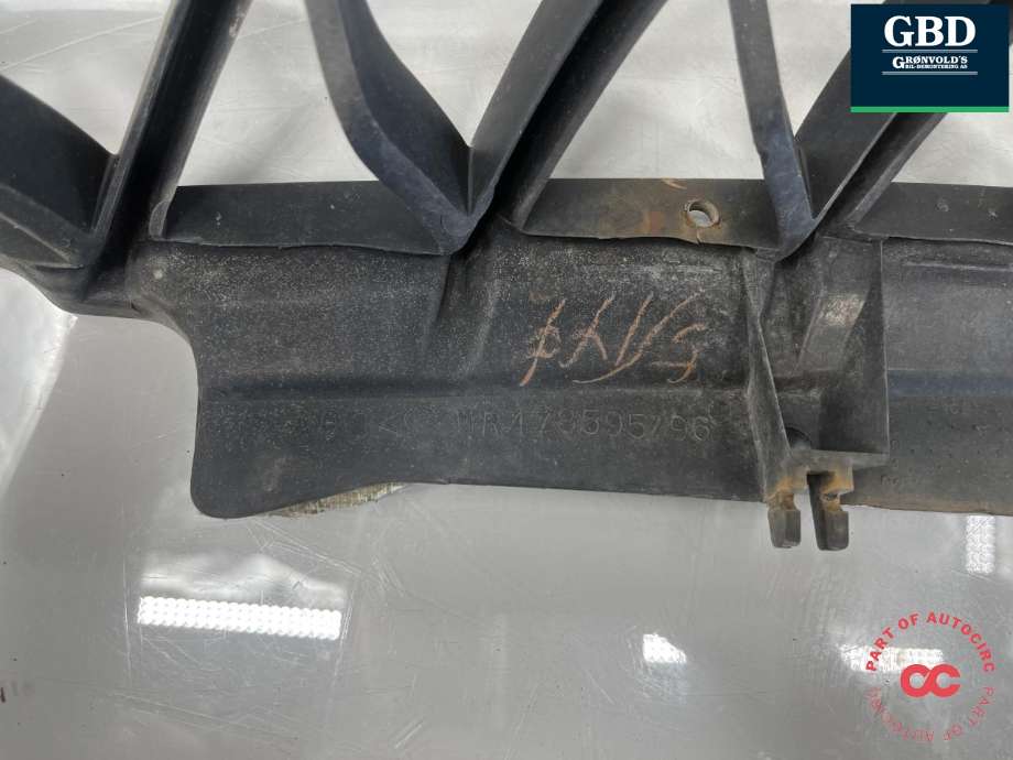 Grill til Mitsubishi Pajero Sport 1999-2001 (MR607481|)