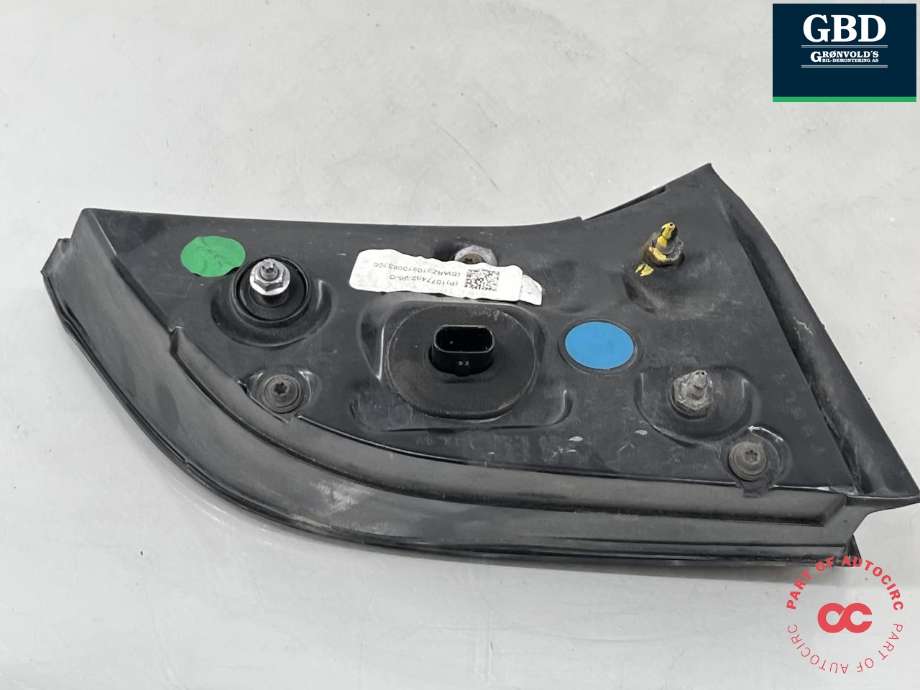 Baklykt høyre indre til Tesla Model 3 2018-2023 (Fase 1) (1077402-00-G|)