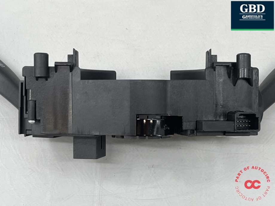 Bryter combi til XPeng G6 2023-->> (8220001FF1-00-00|)