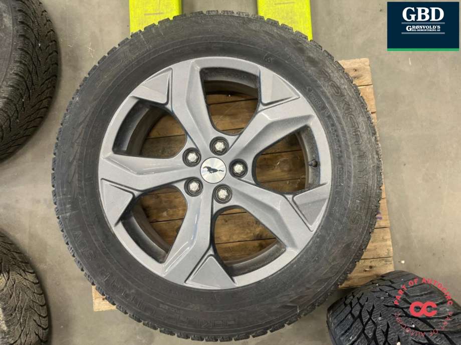 Hjulsett aluminium vinter til Ford Mustang Mach-e 2020-->>  (NOKIAN HAKKAPELIITTA|225-60R18|PROD 3021    6|30MM|18X7|0JN  + 47|5MM)