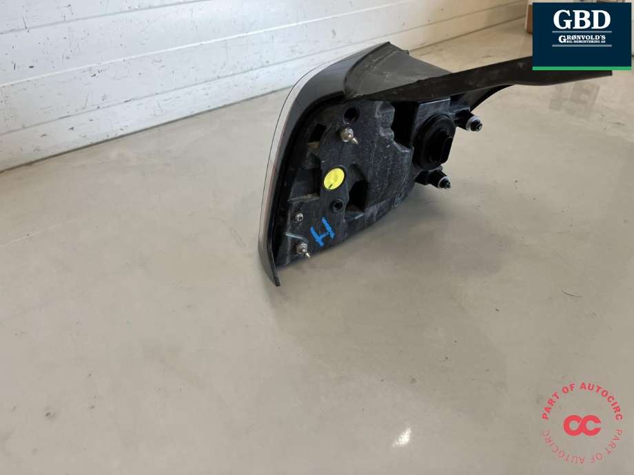 Baklykt høyre ytre til Tesla Model Y 2021-2024 (Type I)