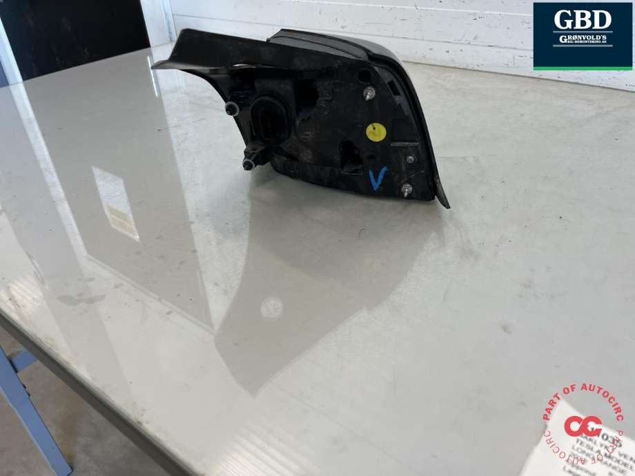 Baklykt venstre ytre til Tesla Model Y 2021-2024 (Type I) (1502086-99-D|)