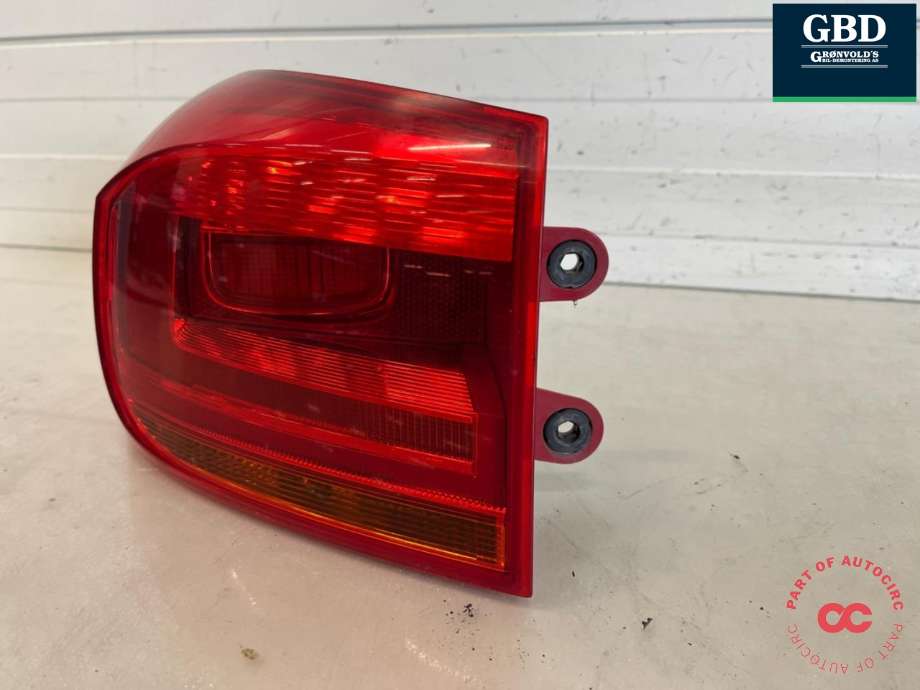 Baklykt venstre ytre til VW Tiguan, 2011-2016 (Type I, Fase 2)  (5N0 945 095 Q)