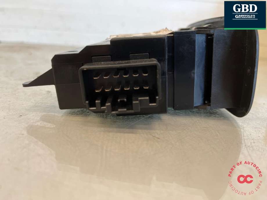 Bryter ruteheis førerdørspanel til Volvo V70 2000-2004 (Type II, Fase 1)  (39981067|)