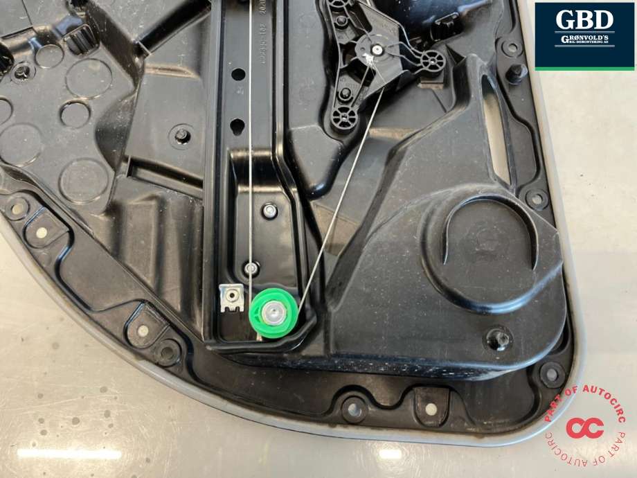 Ruteheis høyre bak til Mercedes EQC 2019-->>  (A 253 730 82 02|)