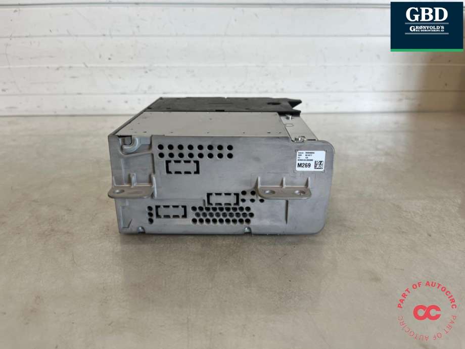 Bilstereo navigasjon til Mercedes EQC 2019-->>  (|A 253 900 83 07)