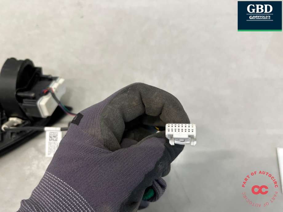 Ladeluke karosseri elbil til Tesla Model Y 2021-2024 (Type I)  (1505514-00-D|)