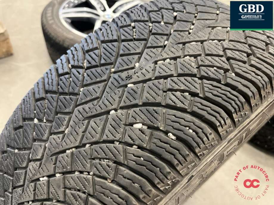 Hjulsett aluminium vinter til BMW 2-Serie, Active/Gran Tourer 2014-->> (F45/F46) (F45/F46) (NOKIAN|215-55R17|PROD 1622      6|52MM|71/2JX17)