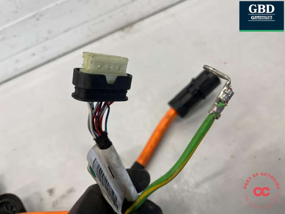 Batterilader inntak/luke til Mercedes C-Klasse 2014-2018 (Fase 1) (W205) (W205) (A 205 540 06 27 28|A 205 540 06 27|)