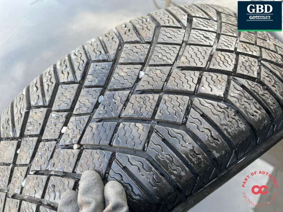 Hjulsett aluminium vinter til Hyundai Ioniq 6 2023-->> (CONTINENTAL|225-55R18|PROD 0123 5|99MM|7|5JX18H2 ET51)
