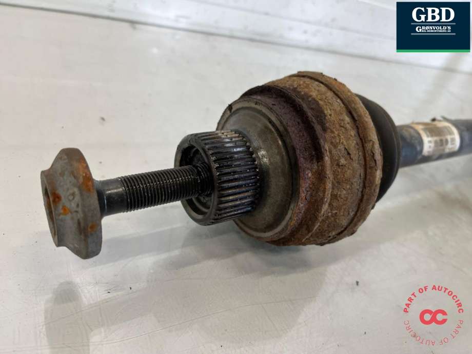 Drivaksel høyre bak, bensin/automat til Audi A7 2010-2014 (Type I, Fase 1) (8R0 501 204 D|8R0 501 204 DX|)