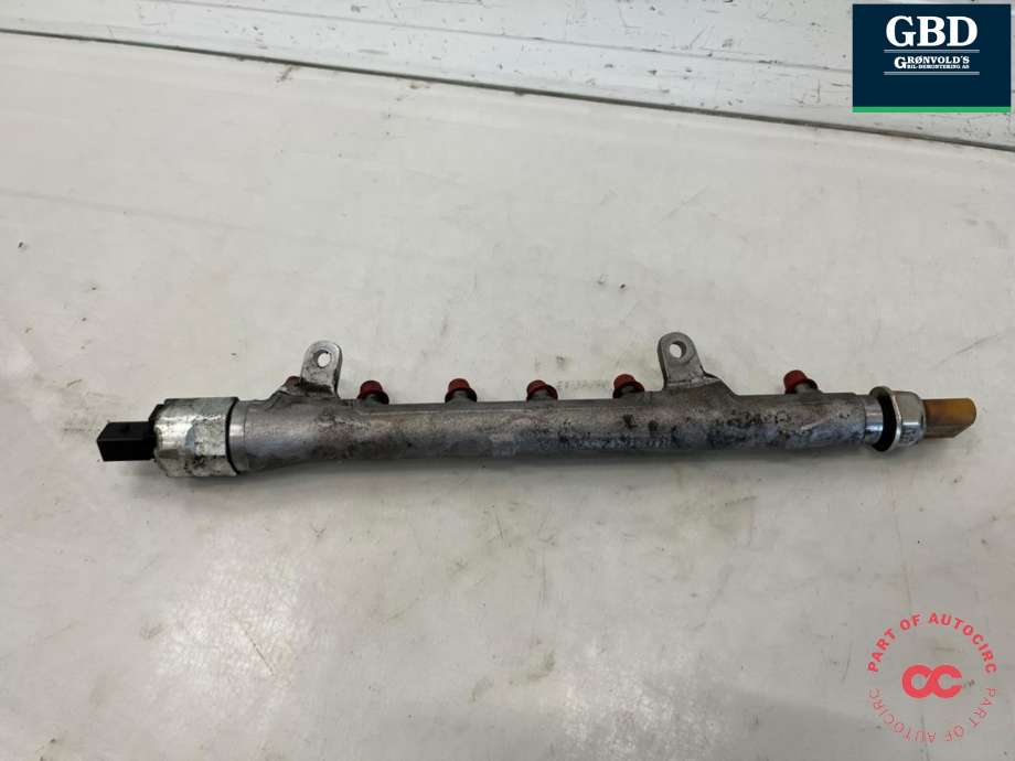 Dyseskinne (fuelrail) til VW Caddy 2010-2015 (Type III, Fase 2)  (03L 130 089 B|)