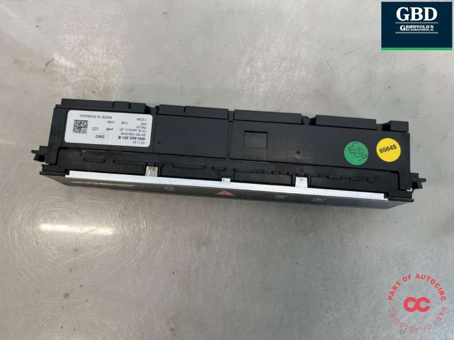Bilstereo navigasjon betjeningspanel til Audi e-tron 2018-->>  (4N0 925 301 B|)