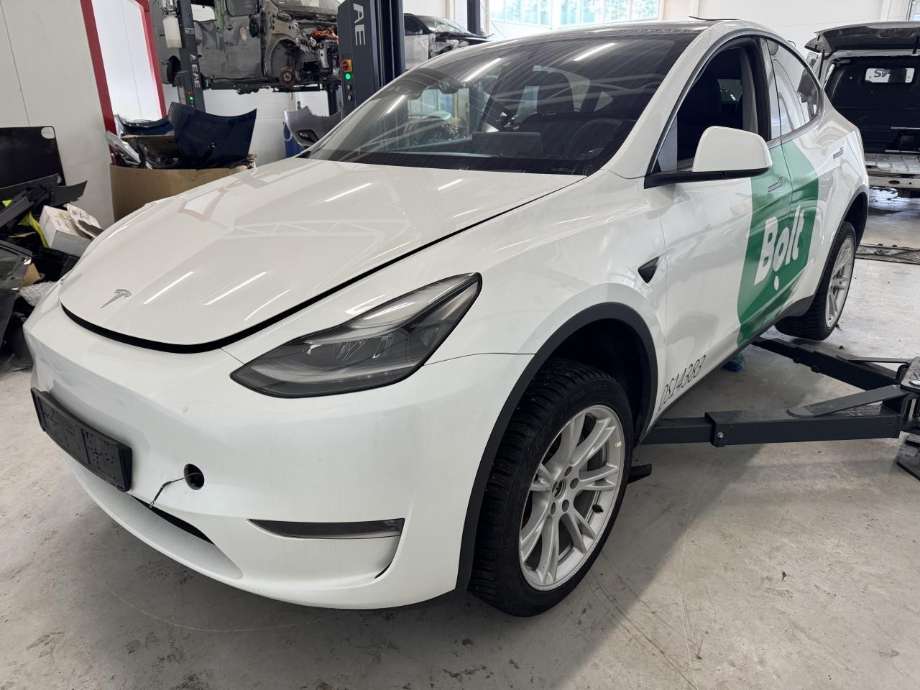 Tesla Model Y 2021-2024 (Type I) , Motorkode: 3D3|4D3, Girkassekode: