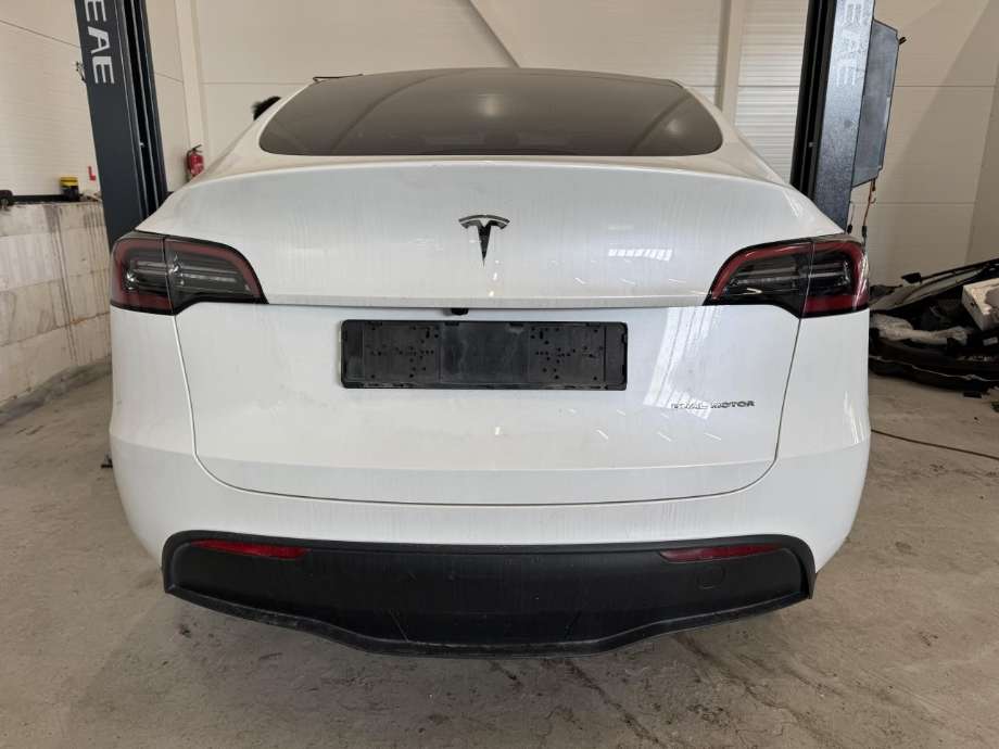Tesla Model Y 2021-2024 (Type I) , Motorkode: 3D3|4D3, Girkassekode: