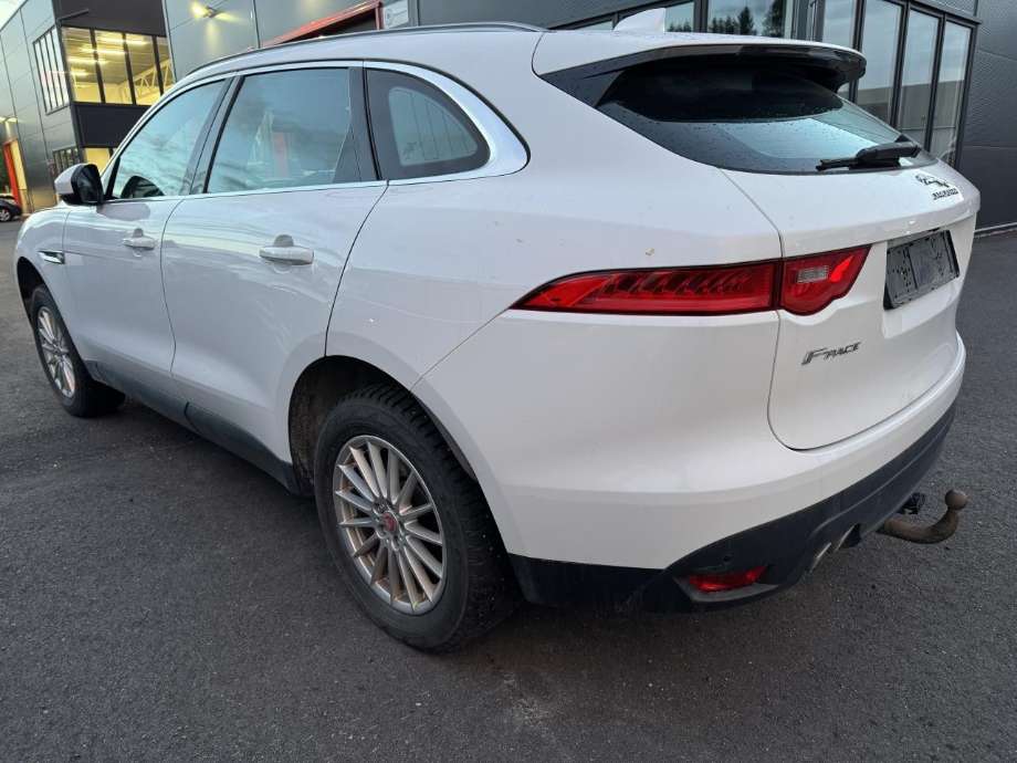 Jaguar F-PACE 2016-->> (X761) (X761), Motorkode: 204DTD, Girkassekode: T2H8590