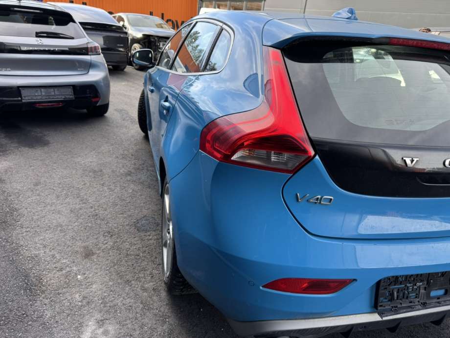 Volvo V40 2012-2019 , Motorkode: D4162T, Girkassekode: