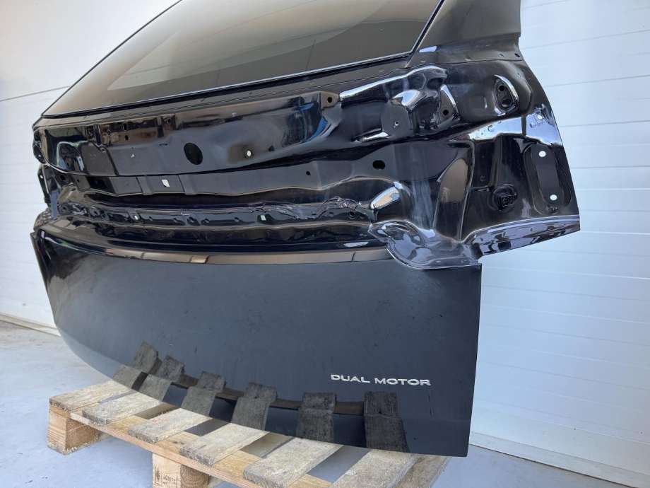 Bakluke til Tesla Model Y 2024-->> (Type II) (1895730-ED-I|1895730-EC-B|)