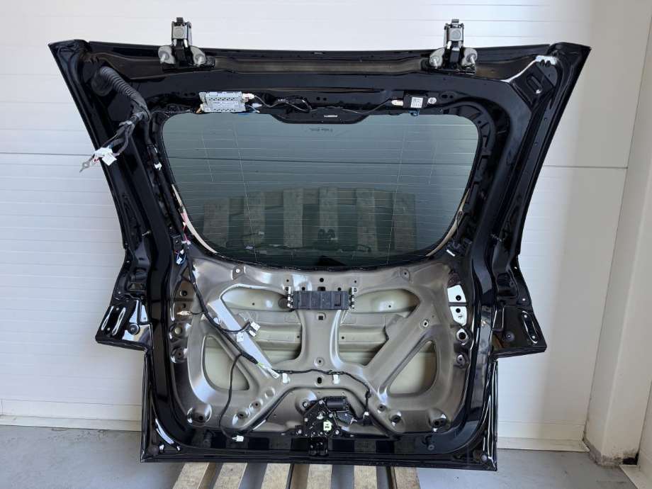 Bakluke til Tesla Model Y 2024-->> (Type II) (1895730-ED-I|1895730-EC-B|)
