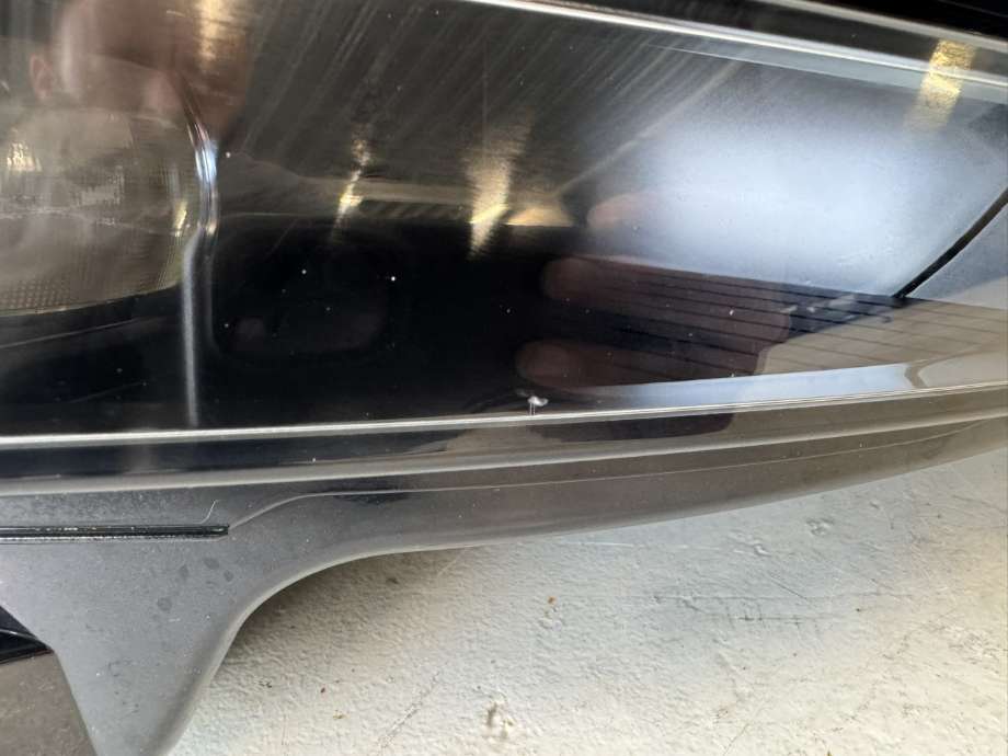 Frontlykt høyre full-LED til Tesla Model Y 2024-->> (Type II)  (1918351-00-D|)