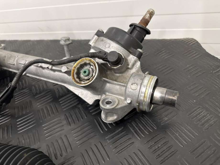 Tannstang elektrisk til Tesla Model Y 2024-->> (Type II) (2188832-00-B|)