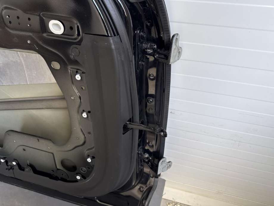 Dør venstre foran til Land Rover Range Rover 2013-->> (Type IV)  