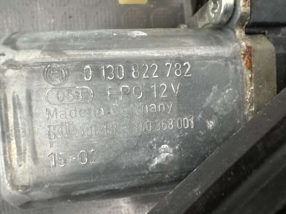 Ruteheis venstre bak til Land Rover Range Rover 2013-->> (Type IV)  (CK5227001AJ|LR153960|0130822782)