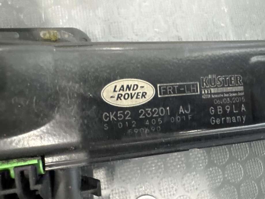 Ruteheis venstre foran til Land Rover Range Rover 2013-->> (Type IV)  (LR083211|HY3223201AA|0130822782)