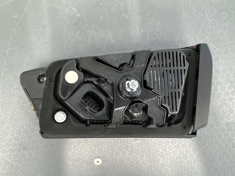 Baklykt venstre indre til Audi A6, Allroad 2015-2019 (Type III, Fase 2) (C7) (C7) (4G9945093F|)