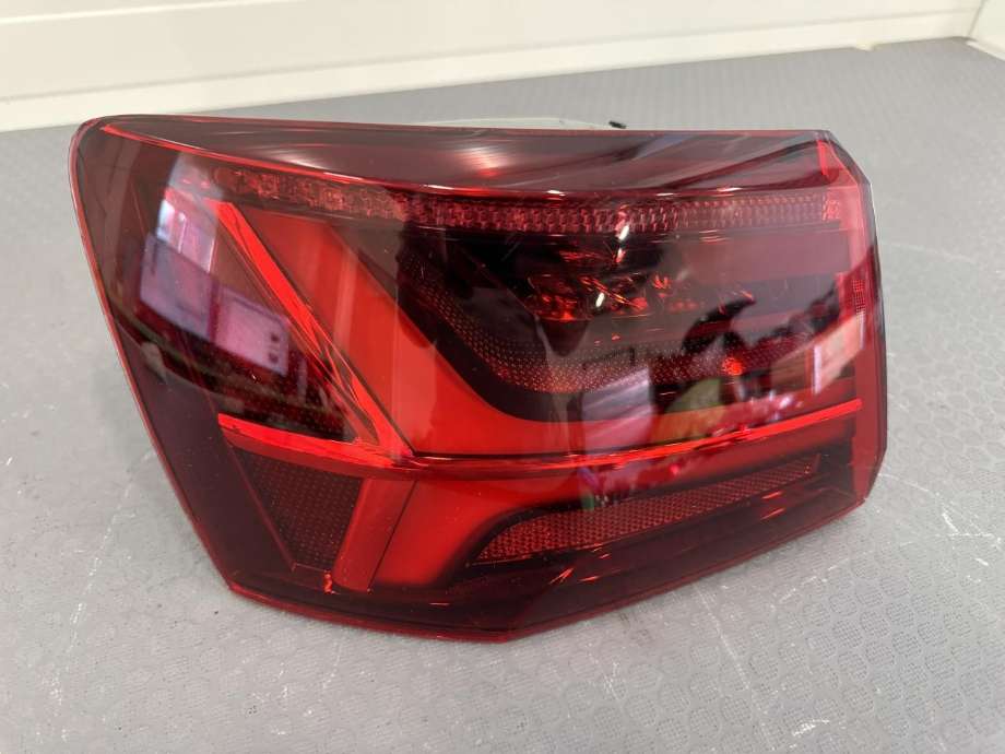 Baklykt venstre ytre til Audi A6, Allroad, 2015-2019 (Type III, Fase 2) (C7) (C7) (4G9 945 095 F)