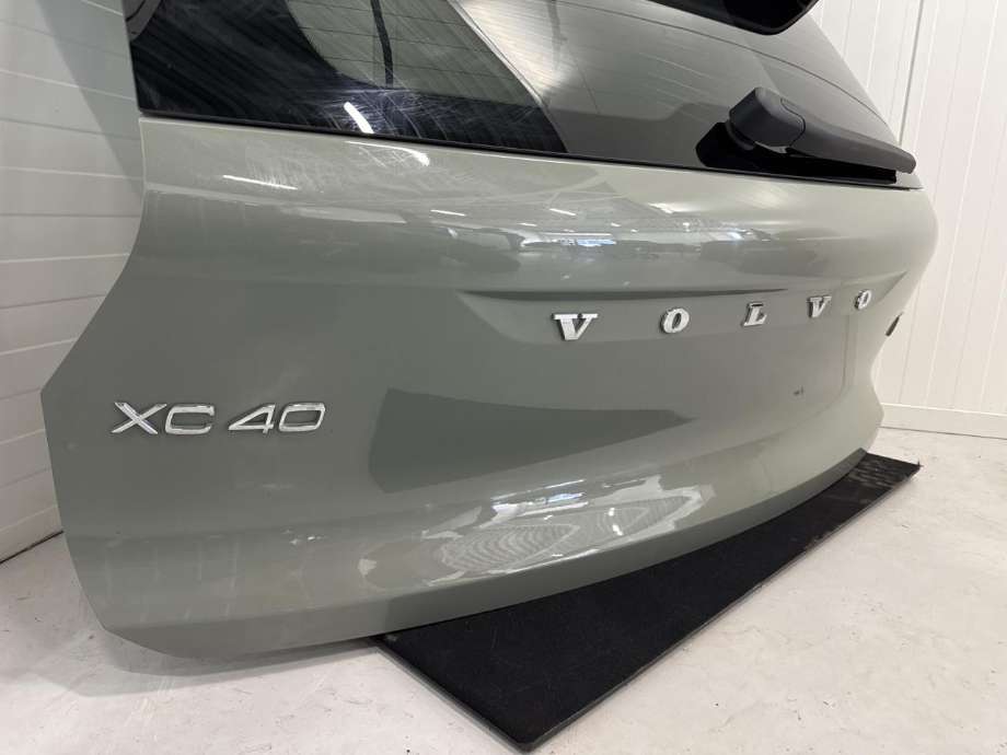 Bakluke til Volvo XC40 2018-2024  (32357927|40011957|32384513)