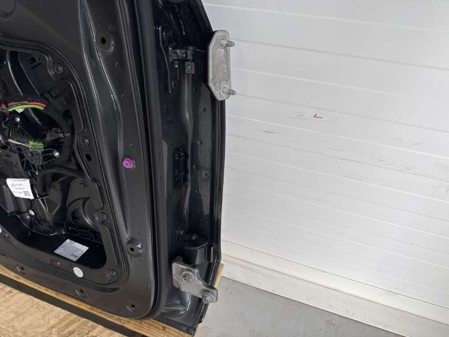 Dør venstre bak til Mercedes EQC 2019-->>