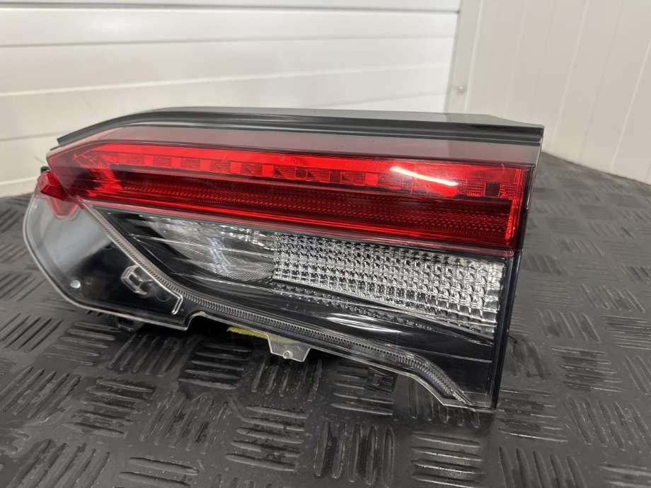 Baklykt høyre indre til Toyota RAV4, 2019-->> (Type V) (8158041251)