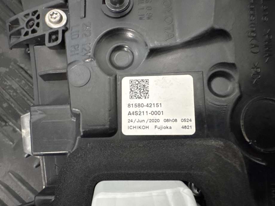 Baklykt høyre indre til Toyota RAV4 2019-->> (Type V) (8158041251|)