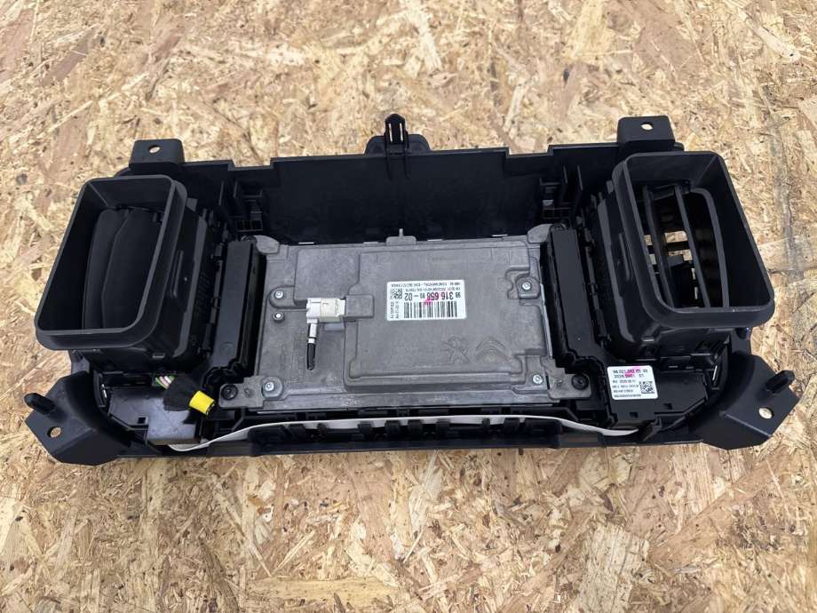 Bilstereo navigasjon skjerm til Toyota Proace 2016-->> (Type II)  (SU001B4039|9831665880|)