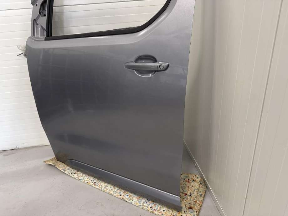 Dør venstre foran til Toyota Proace 2016-->> (Type II)  (SU001A4542|SU001B5053|)