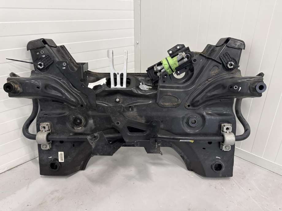 Travers foran hoved til Toyota Proace, 2016-->> (Type II)  (SU001A6503)