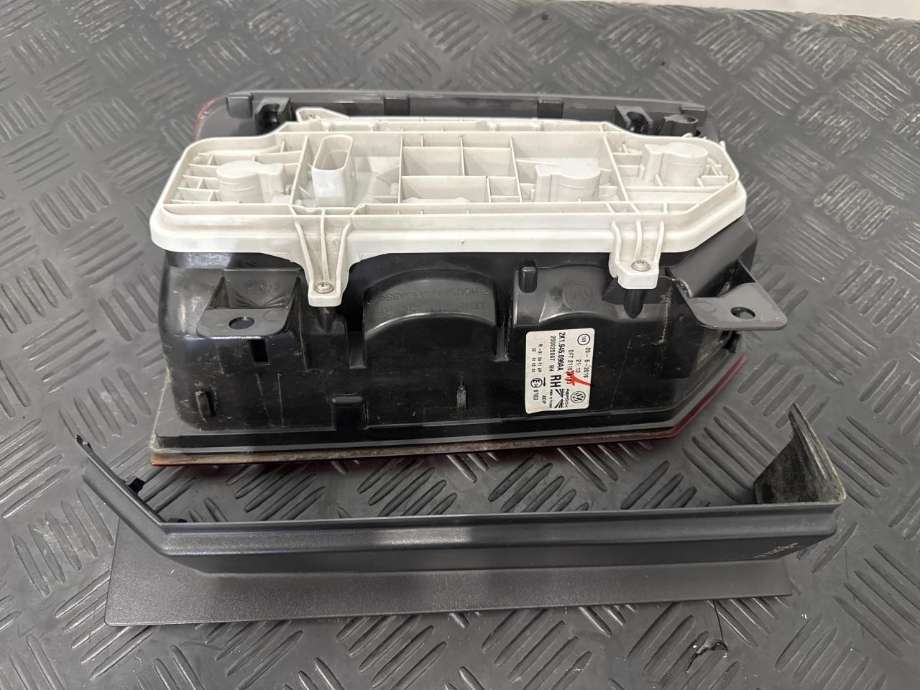 Baklykt høyre til VW Caddy 2020-->> (Type IV)  (2K1 945 096 AA|)