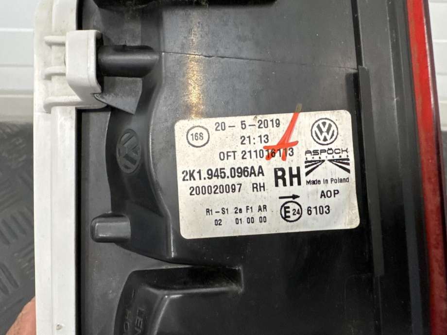 Baklykt høyre til VW Caddy 2020-->> (Type IV)  (2K1 945 096 AA|)