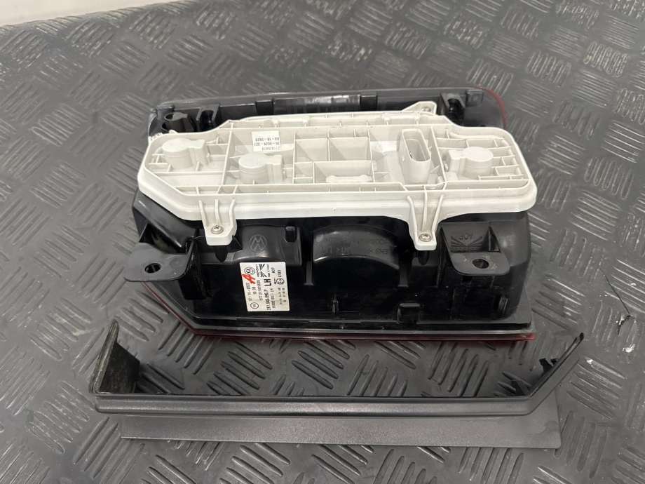 Baklykt venstre til VW Caddy 2020-->> (Type IV) (2K1945095P|)