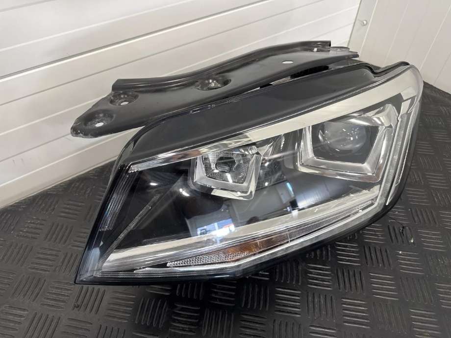 Frontlykt venstre xenon til VW Caddy, 2020-->> (Type IV) (2K1 941 031 B)