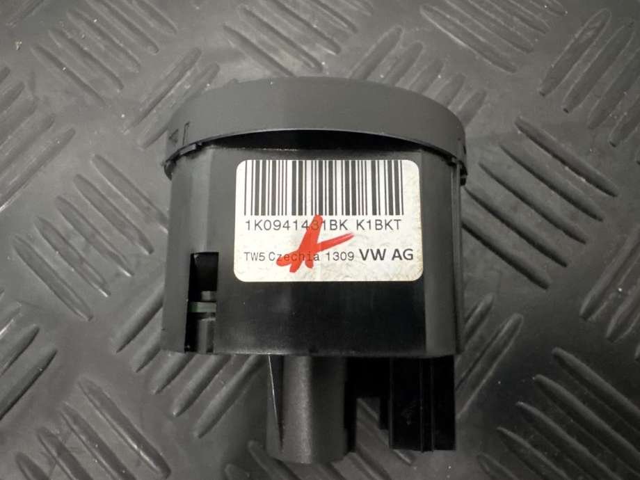 Bryter lys til VW Caddy 2020-->> (Type IV) (1K0941431BK|)