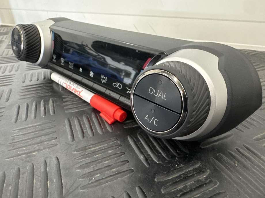 Varmeapparat betjening til Toyota RAV4 2019-->> (Type V) (5590042610|)